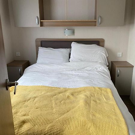 3 Bedroom 2 Bathroom Prestige Caravan Presthaven Sands Talacre Exterior foto